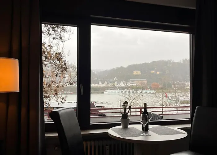 Rheinpanorama Mit Balkon